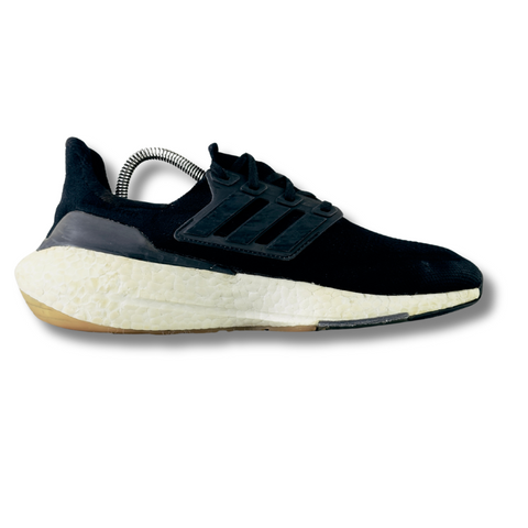ADIDAS ULTRABOOST 21