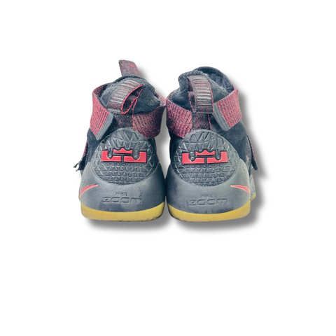 NIKE LEBRON SOLDIER 11