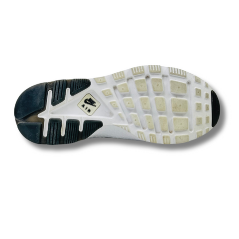 NIKE HURRICANE