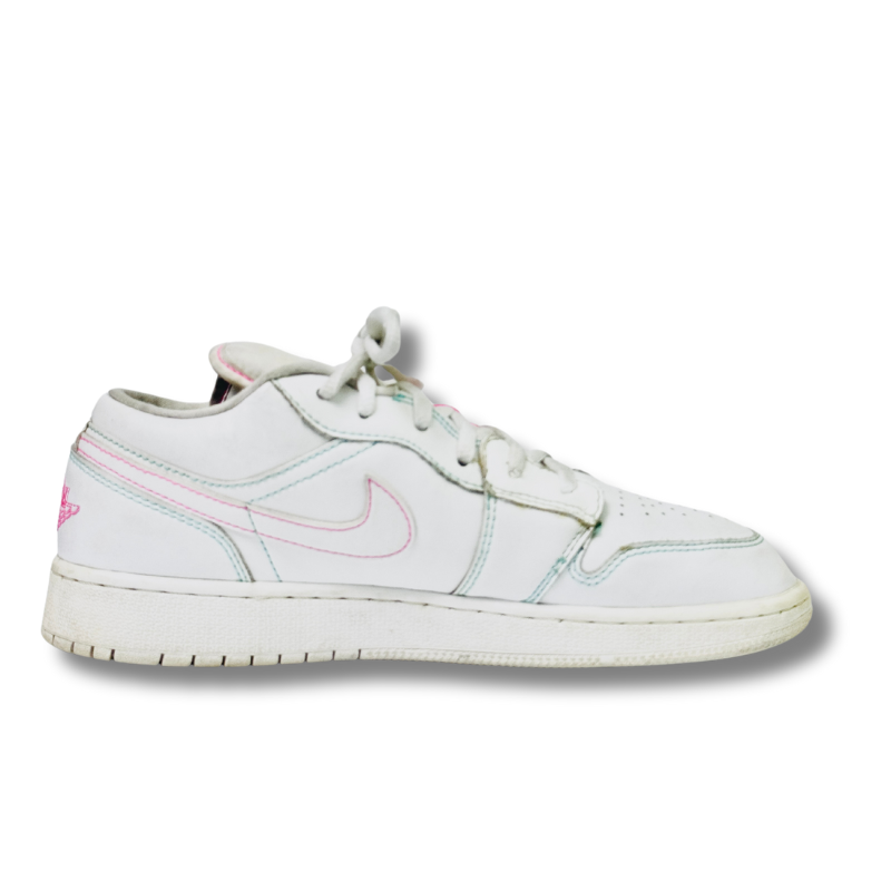 NIKE AIR JORDAN 1 LOW - Kicksterr