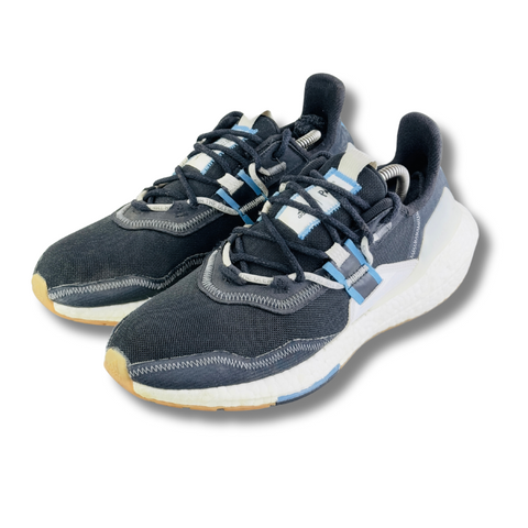ADIDAS ULTRABOOST 22 RUNNING SHOES