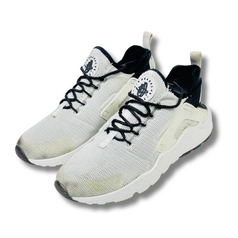 NIKE HURRICANE